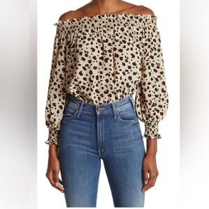 Wayf Woman’s Off the Shoulder Smocked Bodysuit,Animal Print Tan/Black,Sz. Small